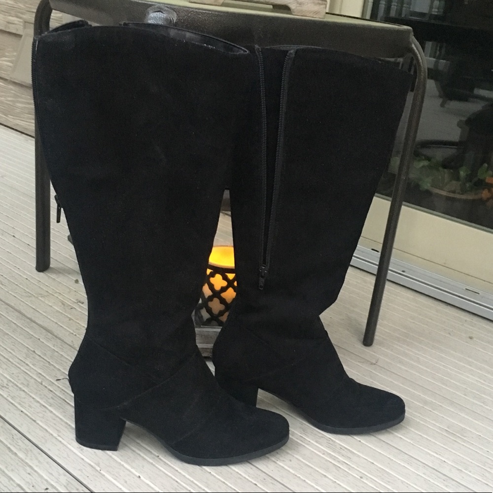 EUC Aerosole suede boots